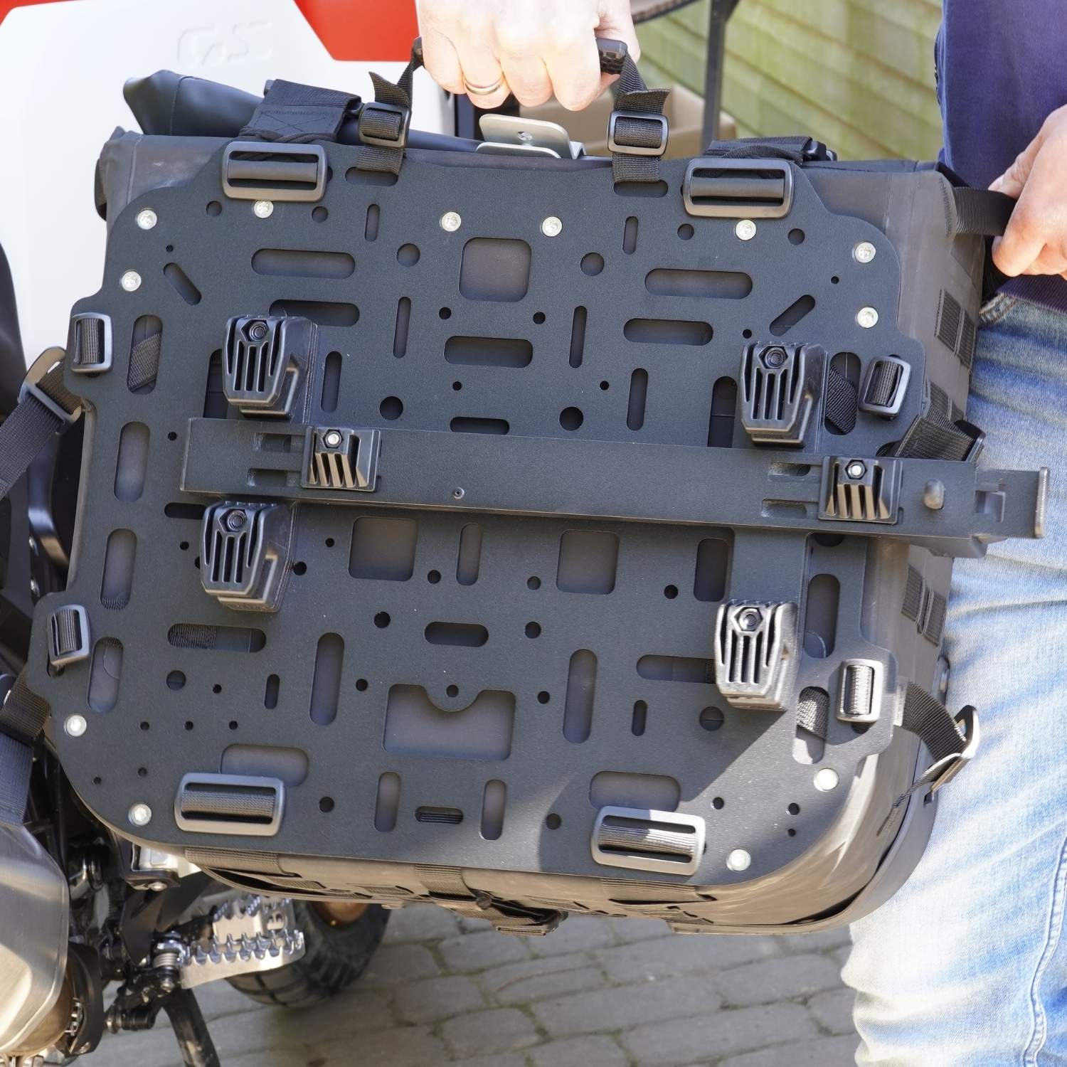 Rackless plate V2 for OEM 1300GS ADV - APDURO